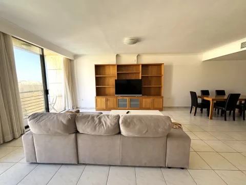 3 bed Apartment For Rent in Vittoriosa, Vittoriosa - thumb 4