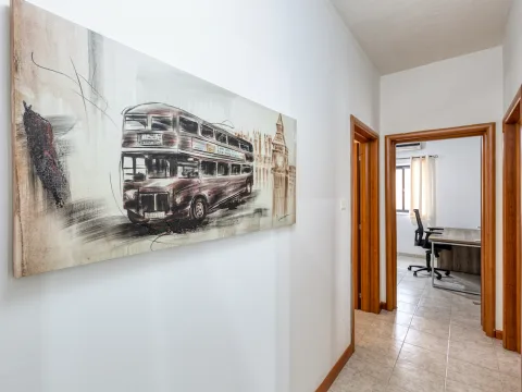 3 bed Apartment For Rent in Pembroke, Pembroke - thumb 11