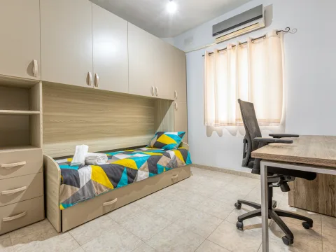 3 bed Apartment For Rent in Pembroke, Pembroke - thumb 12