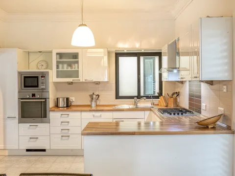 3 bed Apartment For Rent in Pembroke, Pembroke - thumb 7