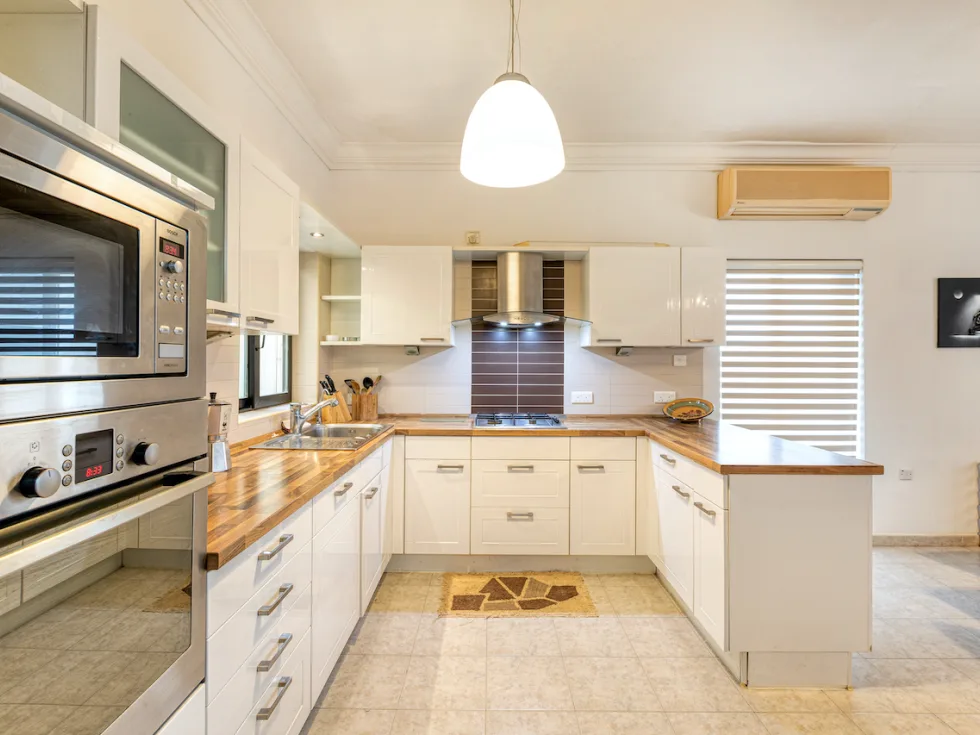 3 bed Apartment For Rent in Pembroke, Pembroke - thumb 9