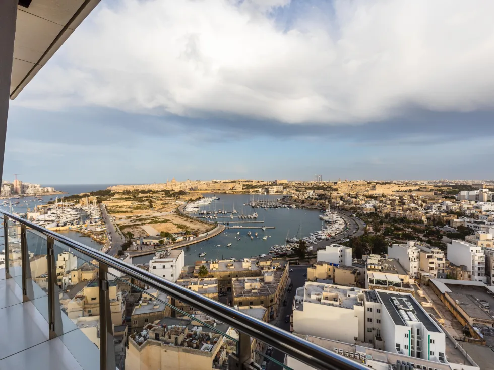 3 bed Apartment For Sale in Gzira, Gzira - thumb 3