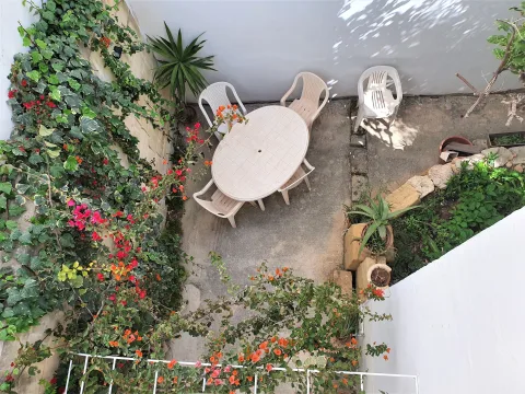 4 bed Terraced House For Rent in Ibragg, Ibragg - thumb 1