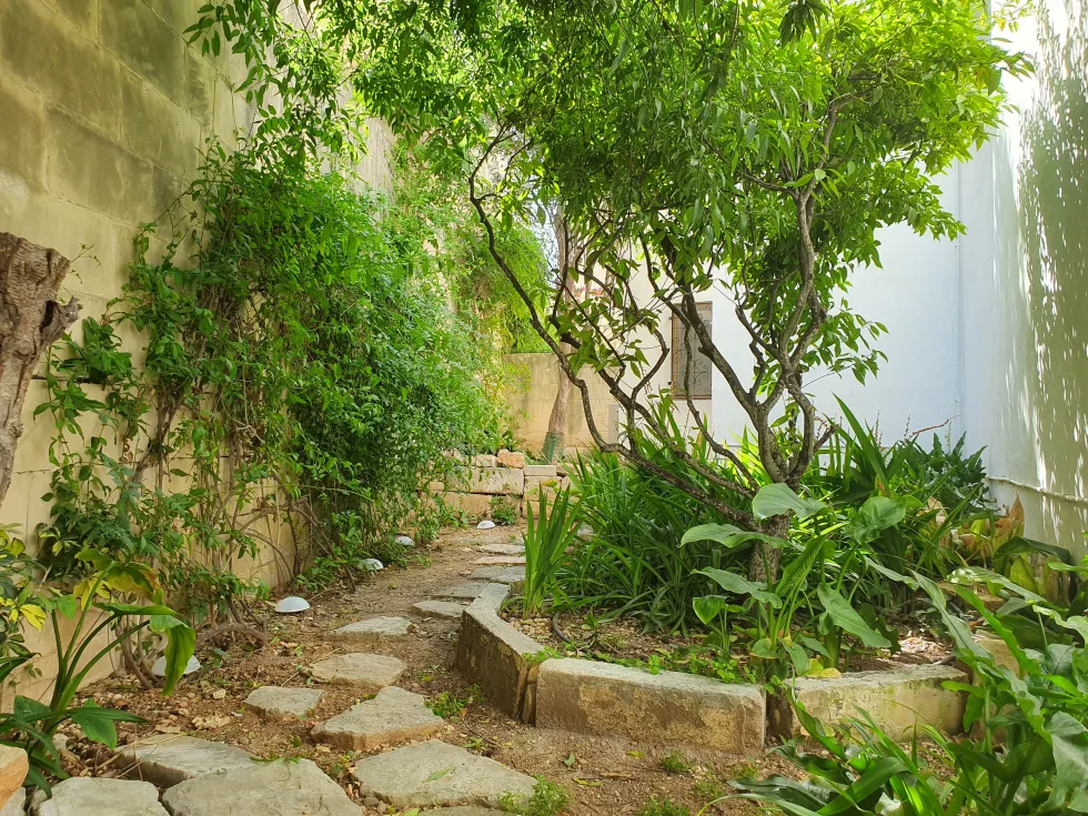 4 bed Terraced House For Rent in Ibragg, Ibragg - thumb 2