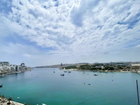 3 bed Penthouse For Rent in Sliema, Sliema - thumb 1