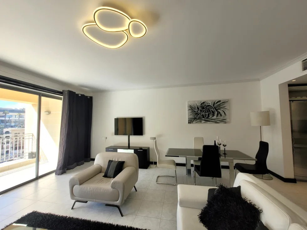 2 bed Apartment For Rent in St Julian's, St Julian's - thumb 2