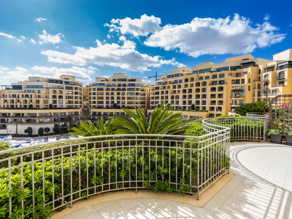 3 bed Apartment For Rent in St Julian's, St Julian's - thumb 2
