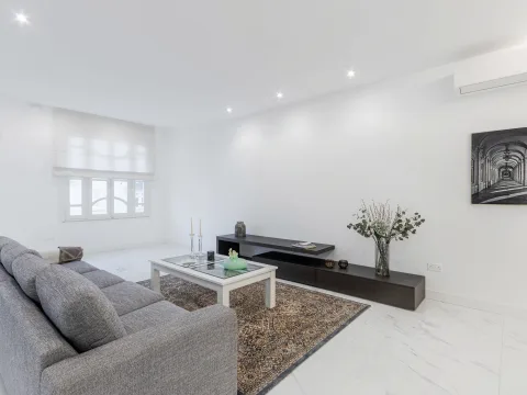 2 bed Apartment For Rent in Sliema, Sliema - thumb 3