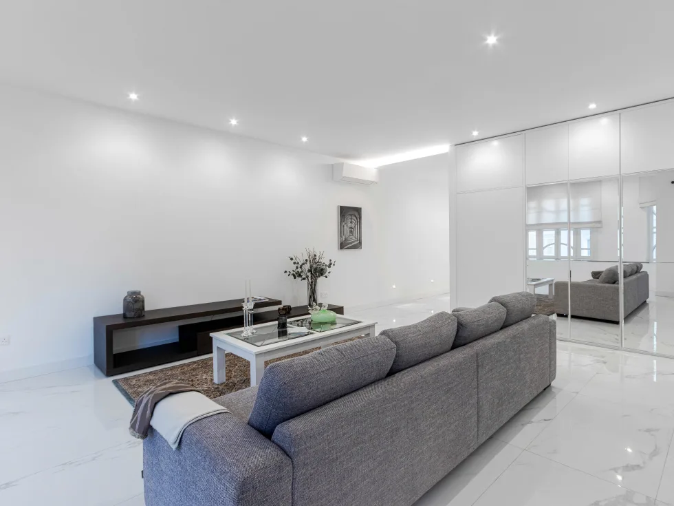 2 bed Apartment For Rent in Sliema, Sliema - thumb 4