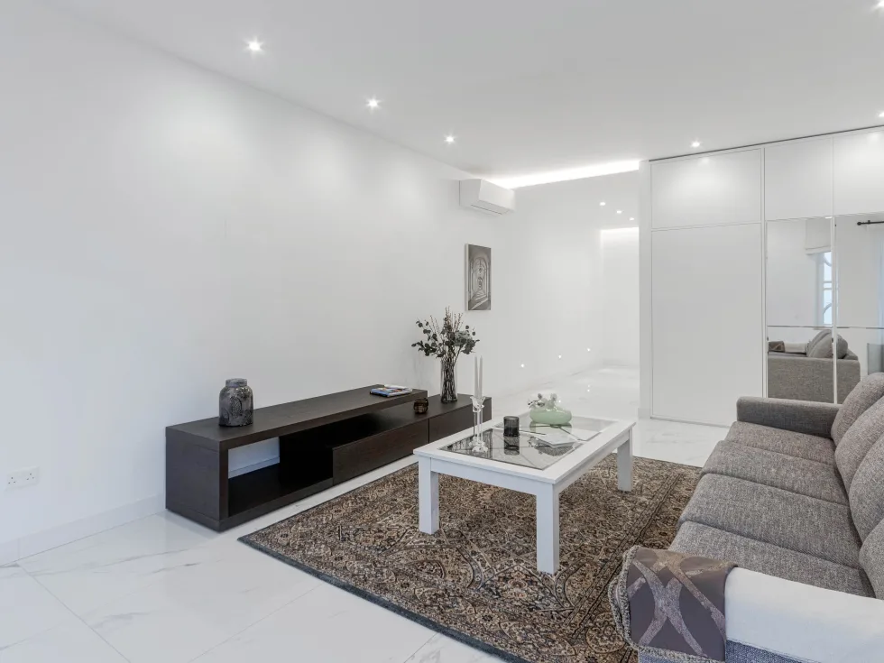 2 bed Apartment For Rent in Sliema, Sliema - thumb 5