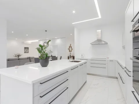 2 bed Apartment For Rent in Sliema, Sliema - thumb 6