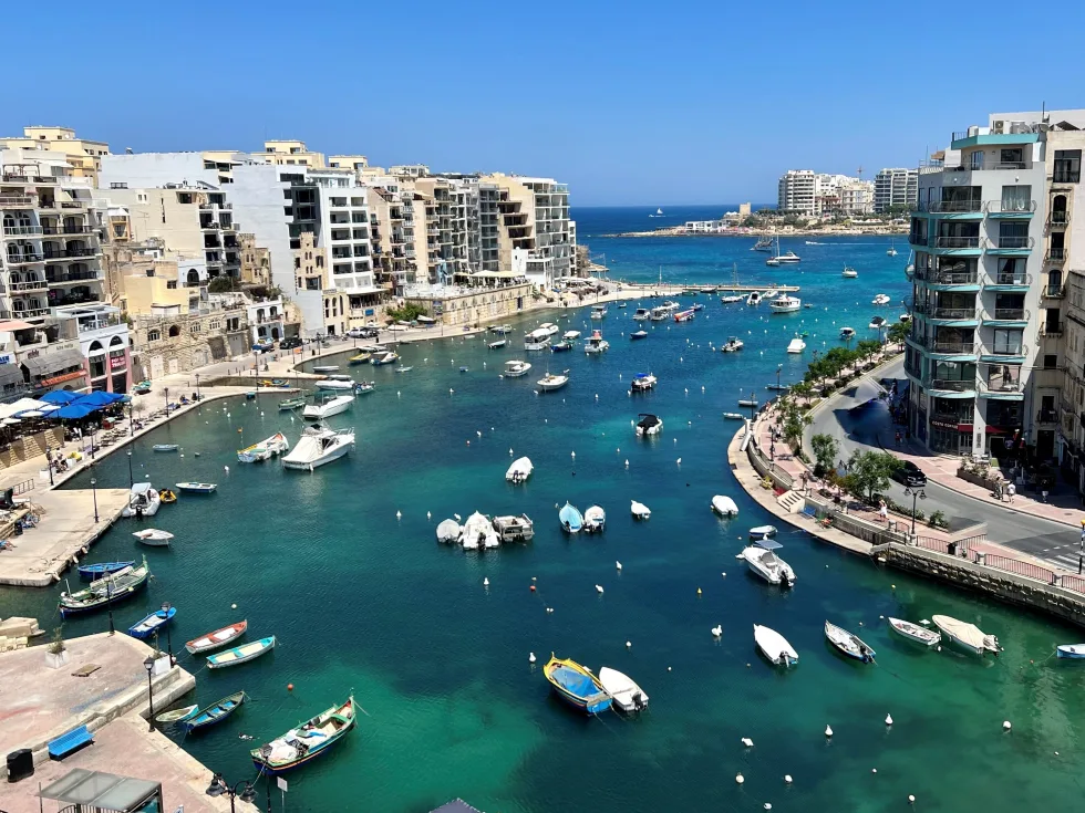 4 bed Apartment For Sale in St Julian's, St Julian's - thumb 1