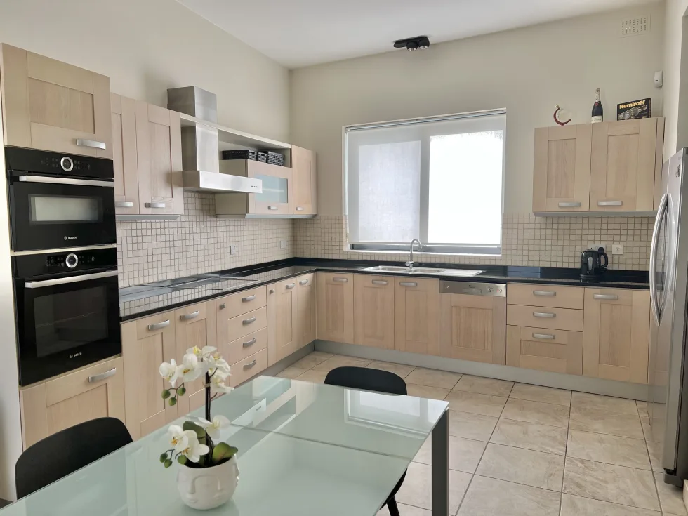 4 bed Apartment For Sale in St Julian's, St Julian's - thumb 11