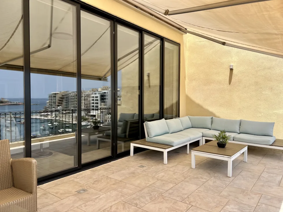 4 bed Apartment For Sale in St Julian's, St Julian's - thumb 8