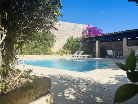 3 bed Farmhouse For Sale in Rabat, Rabat - thumb 2