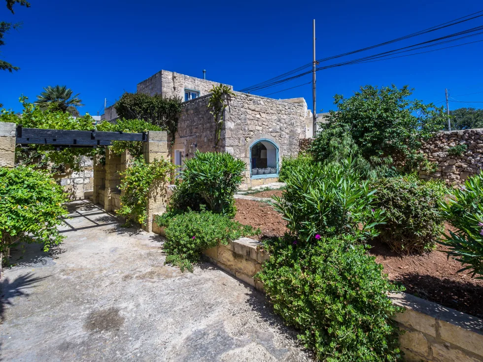 3 bed Farmhouse For Sale in Rabat, Rabat - thumb 5