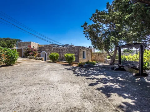 3 bed Farmhouse For Sale in Rabat, Rabat - thumb 7