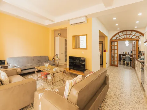 8 bed Town House For Sale in St Julian's, St Julian's - thumb 12