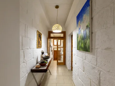 8 bed Town House For Sale in St Julian's, St Julian's - thumb 14