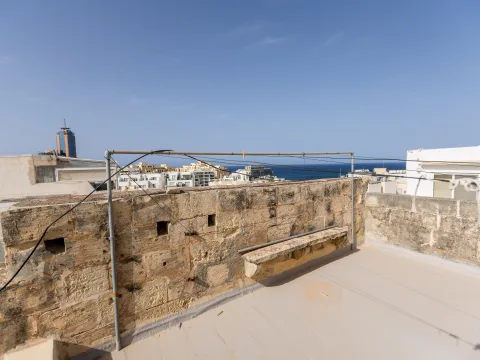 8 bed Town House For Sale in St Julian's, St Julian's - thumb 6