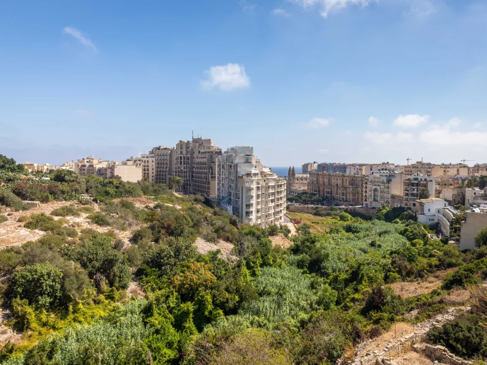 3 bed Apartment For Rent in St Julian's, St Julian's - thumb 1