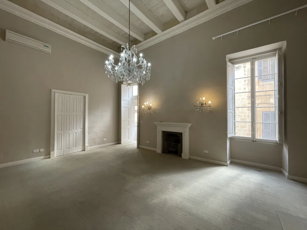 4 bed Palazzo For Rent in Valletta, Valletta - thumb 1