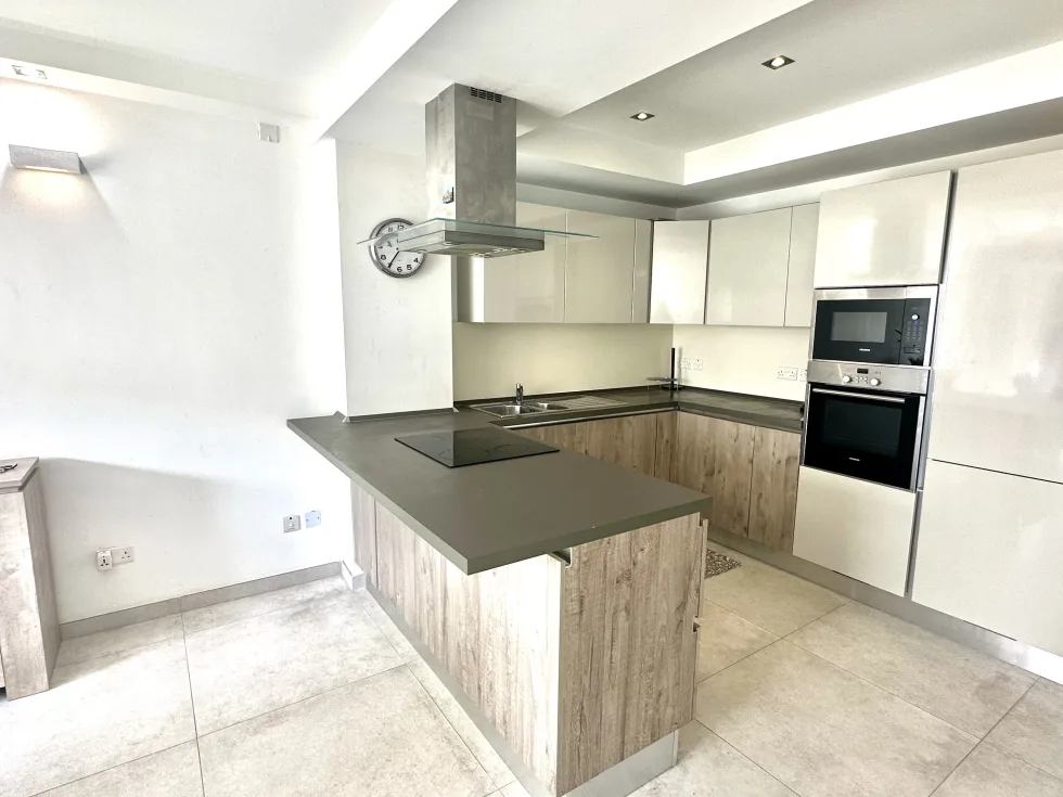 2 bed Apartment For Rent in Sliema, Sliema - thumb 5