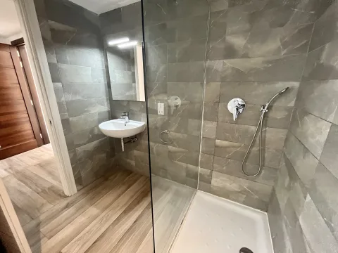 2 bed Penthouse For Rent in ,  - thumb 8