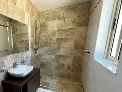 3 bed Penthouse For Rent in Sliema, Sliema - thumb 17