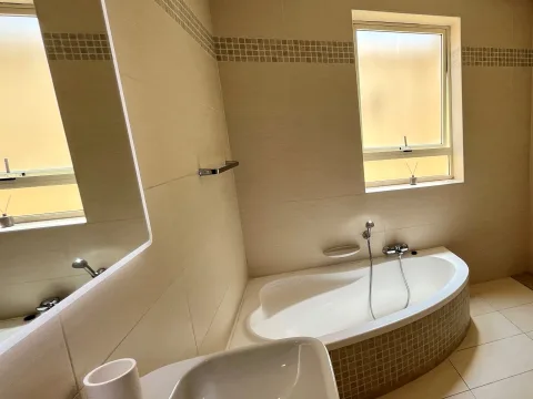 3 bed Penthouse For Rent in Sliema, Sliema - thumb 18