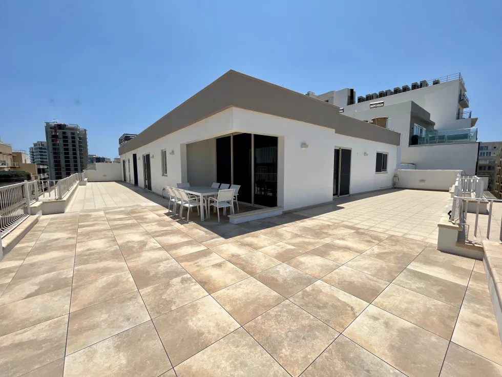 3 bed Penthouse For Rent in Sliema, Sliema - thumb 2