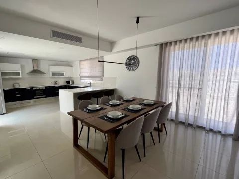 3 bed Penthouse For Rent in Sliema, Sliema - thumb 6