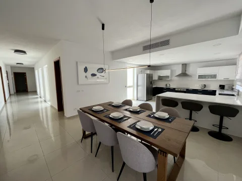 3 bed Penthouse For Rent in Sliema, Sliema - thumb 7