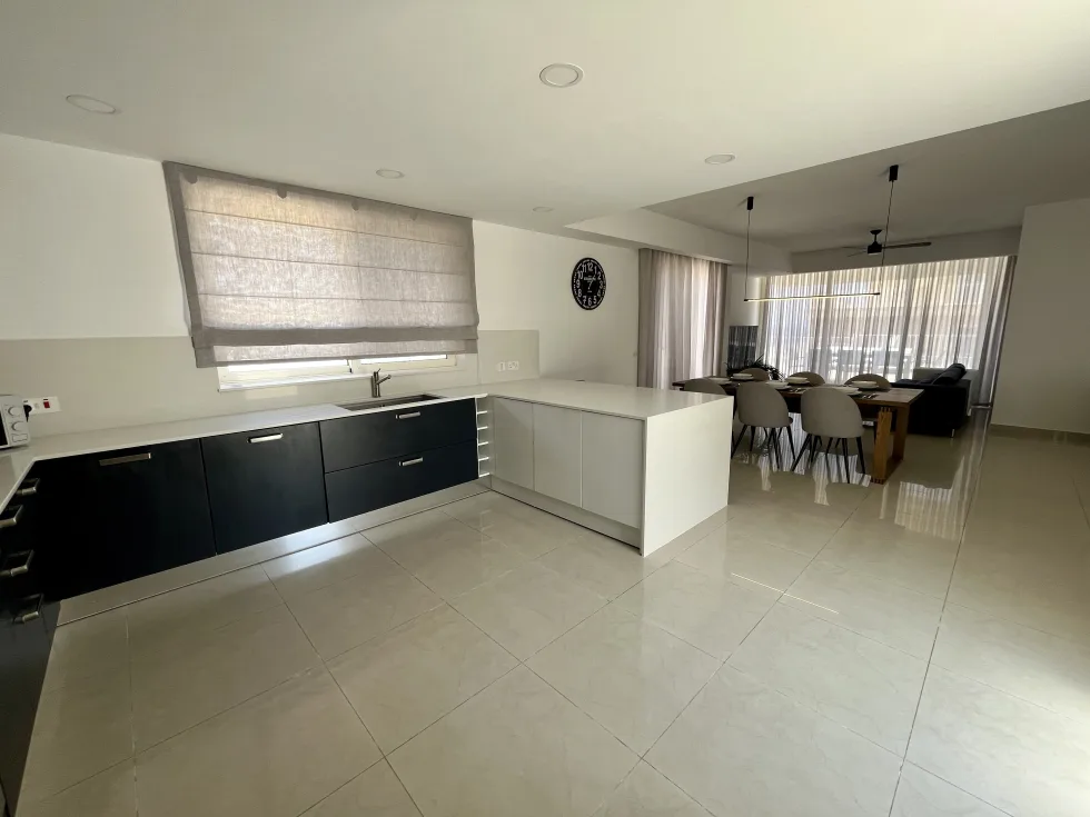 3 bed Penthouse For Rent in Sliema, Sliema - thumb 8