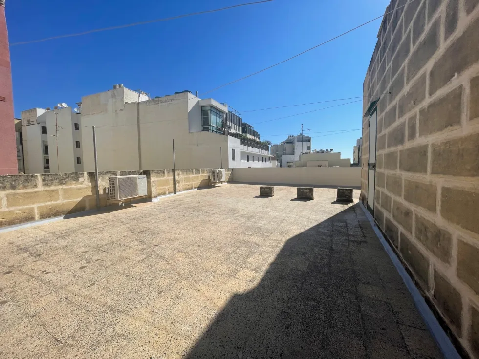 3 bed Town House For Rent in Sliema, Sliema - thumb 12