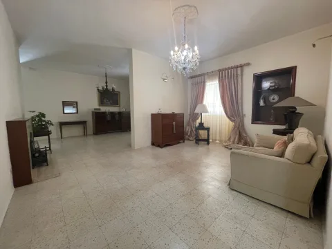 3 bed Town House For Rent in Sliema, Sliema - thumb 2