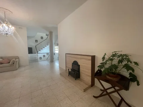 3 bed Town House For Rent in Sliema, Sliema - thumb 5