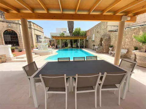 4 bed Villa For Rent in Attard, Attard - thumb 2