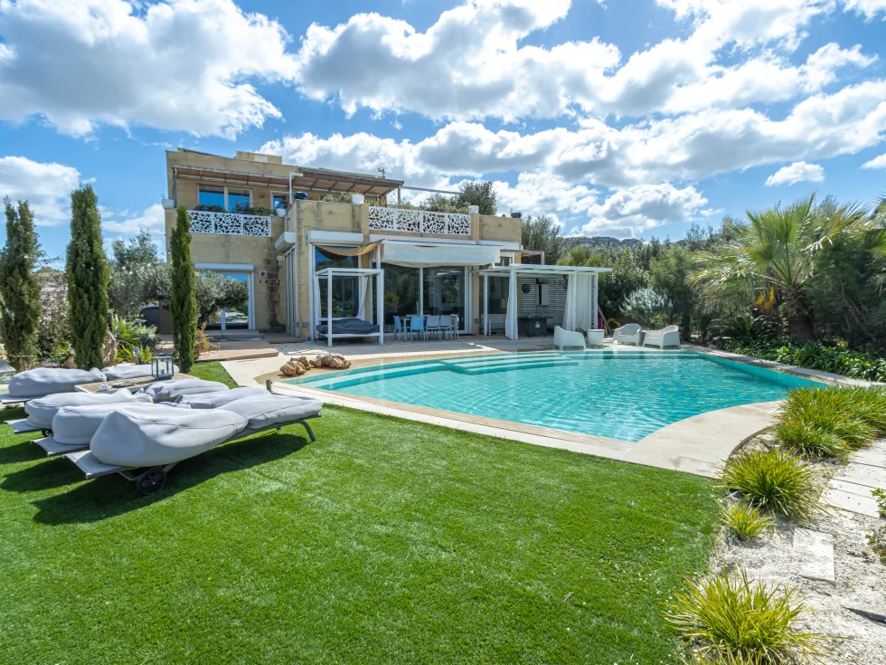 5 bed Farmhouse For Rent in Mgarr, Mgarr - thumb 2