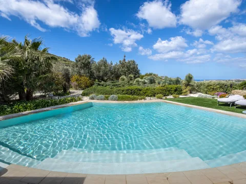 5 bed Farmhouse For Rent in Mgarr, Mgarr - thumb 4