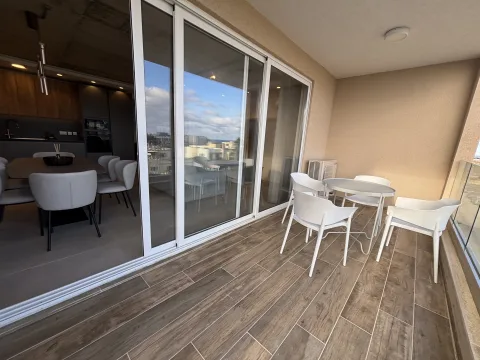 2 bed Apartment For Rent in Pembroke, Pembroke - thumb 2