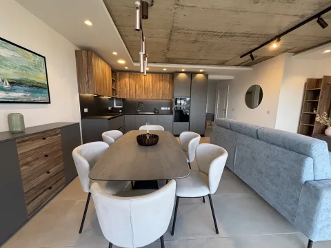 2 bed Apartment For Rent in Pembroke, Pembroke - thumb 3