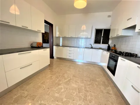 3 bed Apartment For Rent in Sliema, Sliema - thumb 5