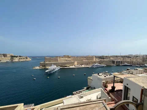 3 bed Town House For Rent in Senglea, Senglea - thumb 1