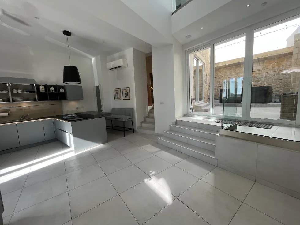 4 bed Town House For Rent in Gharghur, Gharghur - thumb 2