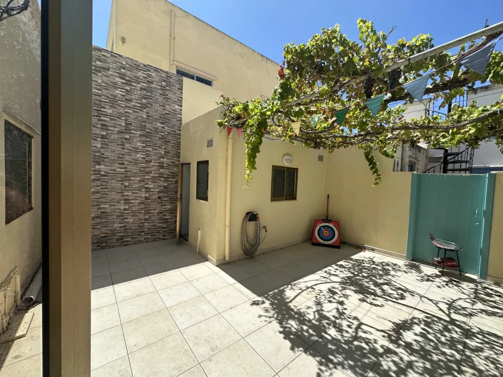 5 bed Villa For Rent in Balzan, Balzan - thumb 2