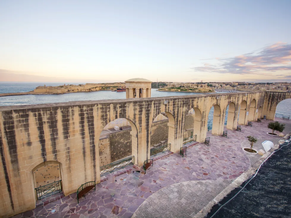 7 bed Town House For Sale in Valletta, Valletta - thumb 1