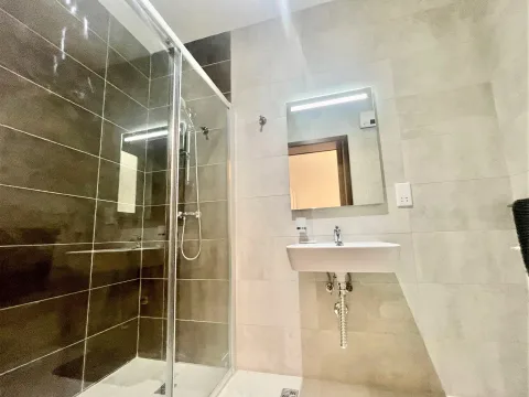 3 bed Apartment For Rent in Sliema, Sliema - thumb 13