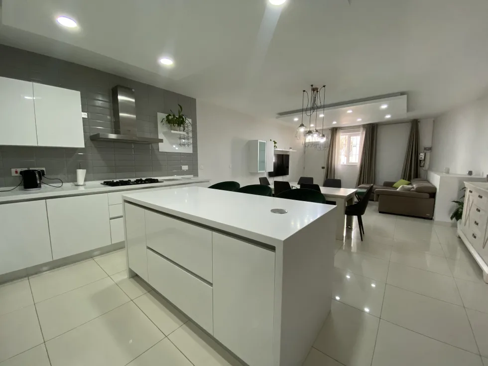3 bed Maisonette For Rent in Swieqi, Swieqi - thumb 4