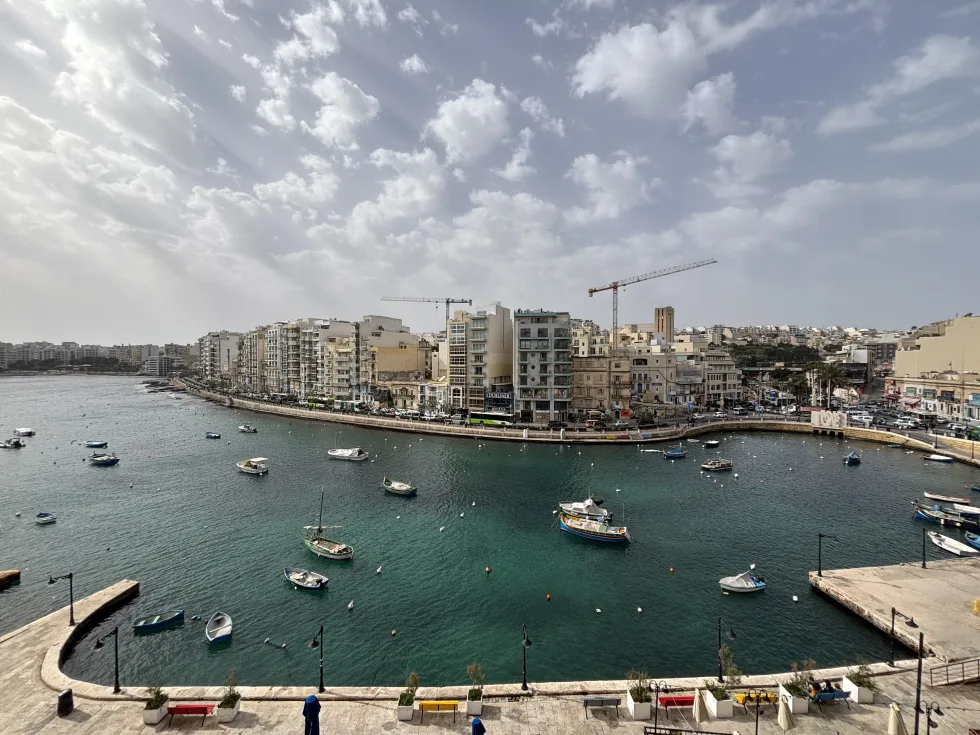 3 bed Apartment For Rent in St Julian's, St Julian's - thumb 2
